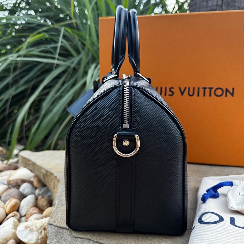 Louis Vuitton Black Epi Leather Speedy Bandouliere 25 Bag - Picture 5 of 14